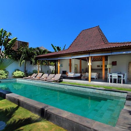 Villa Tinn Tamm By Optimum Bali Villas Seminyak  Bagian luar foto